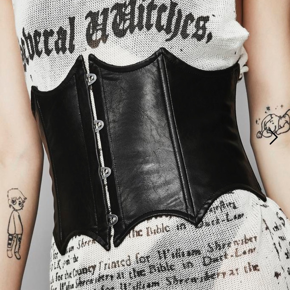 Widow Dark Entity Waist Cincher